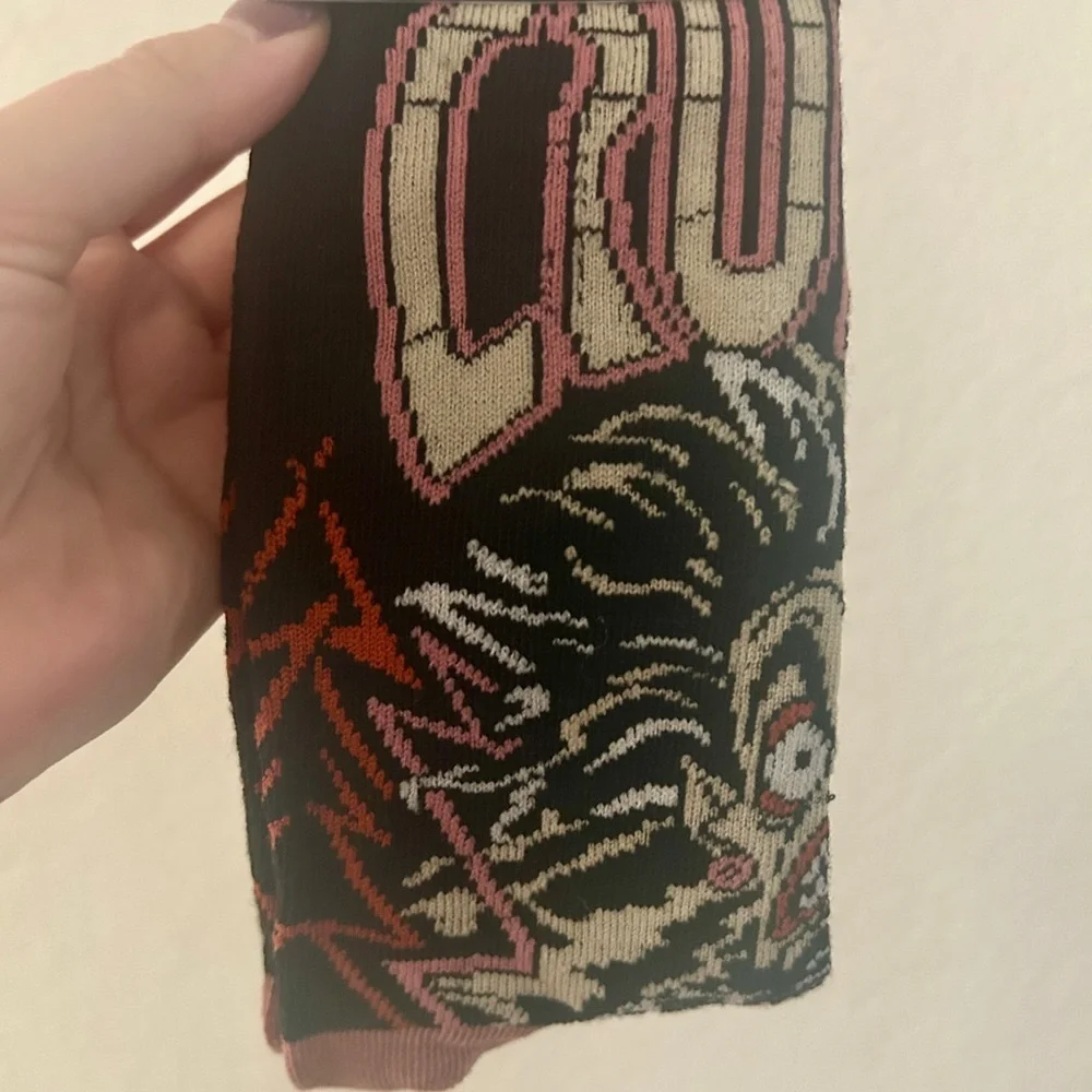 Disney Cruella Mid Calf Socks, Unisex, Size 9-13- NWT